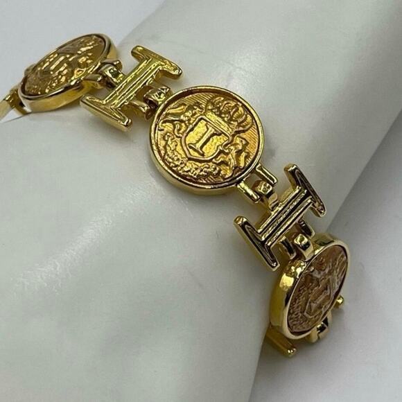 Ivanna Trump Vintage Coat Of Arms Shield Coin Gold Plated Bracelet - Picture 1 of 8